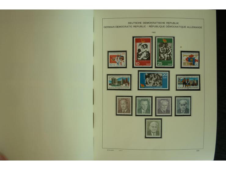 1945/2012, ungebrauchte/postfrische und gestempelte Sammlung, dabei Bizone mit besseren u.a. Mi.-Nr. 93I XG gestempelt mit Fo