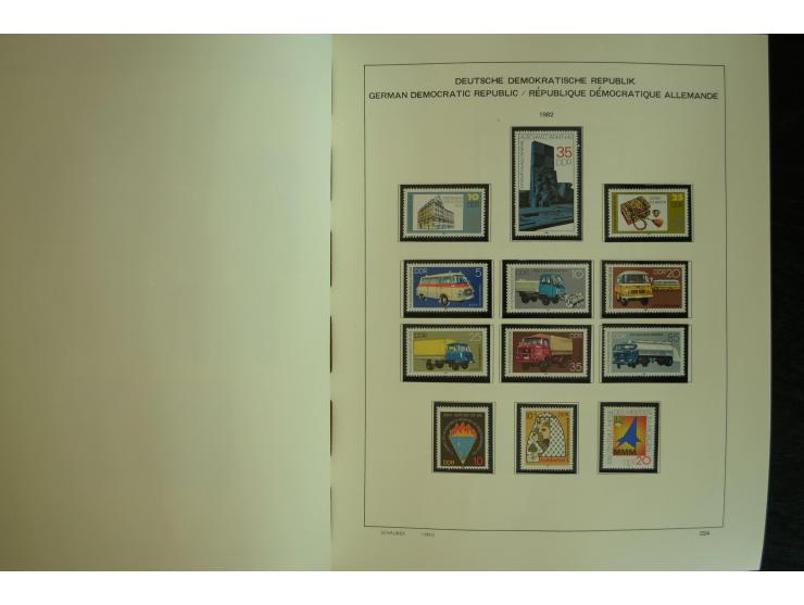 1945/2012, ungebrauchte/postfrische und gestempelte Sammlung, dabei Bizone mit besseren u.a. Mi.-Nr. 93I XG gestempelt mit Fo