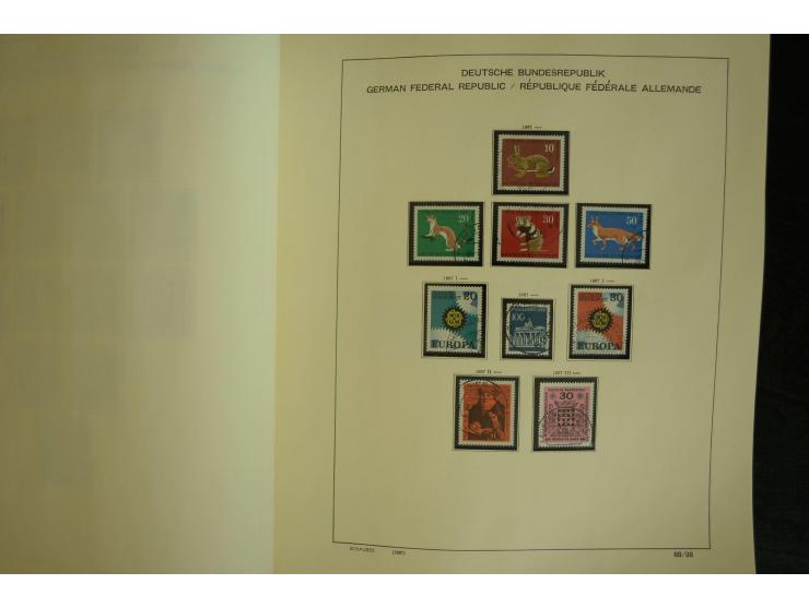 1945/2012, ungebrauchte/postfrische und gestempelte Sammlung, dabei Bizone mit besseren u.a. Mi.-Nr. 93I XG gestempelt mit Fo