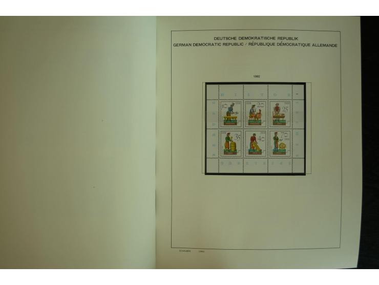 1945/2012, ungebrauchte/postfrische und gestempelte Sammlung, dabei Bizone mit besseren u.a. Mi.-Nr. 93I XG gestempelt mit Fo