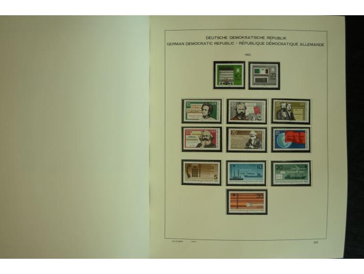 1945/2012, ungebrauchte/postfrische und gestempelte Sammlung, dabei Bizone mit besseren u.a. Mi.-Nr. 93I XG gestempelt mit Fo