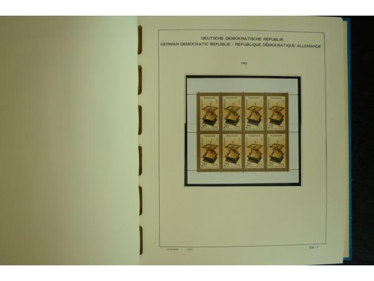 1945/2012, ungebrauchte/postfrische und gestempelte Sammlung, dabei Bizone mit besseren u.a. Mi.-Nr. 93I XG gestempelt mit Fo