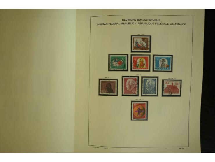 1945/2012, ungebrauchte/postfrische und gestempelte Sammlung, dabei Bizone mit besseren u.a. Mi.-Nr. 93I XG gestempelt mit Fo