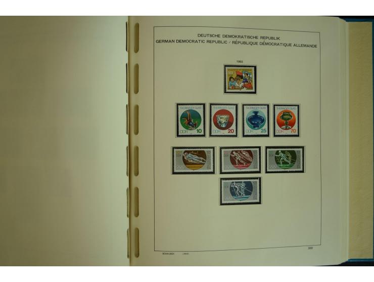 1945/2012, ungebrauchte/postfrische und gestempelte Sammlung, dabei Bizone mit besseren u.a. Mi.-Nr. 93I XG gestempelt mit Fo