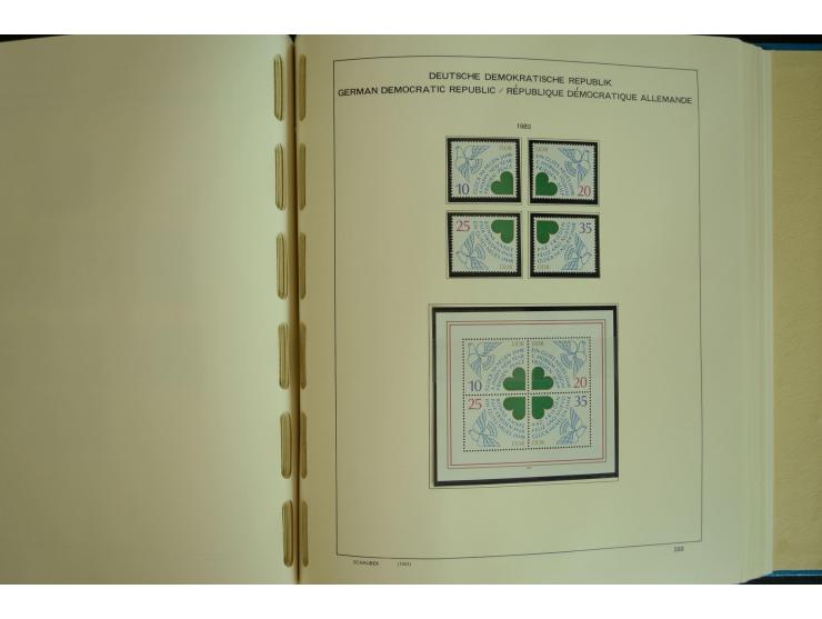 1945/2012, ungebrauchte/postfrische und gestempelte Sammlung, dabei Bizone mit besseren u.a. Mi.-Nr. 93I XG gestempelt mit Fo