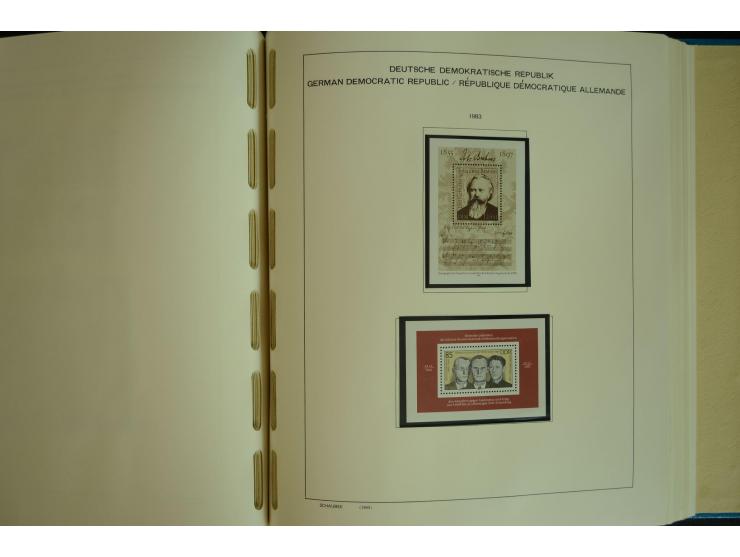 1945/2012, ungebrauchte/postfrische und gestempelte Sammlung, dabei Bizone mit besseren u.a. Mi.-Nr. 93I XG gestempelt mit Fo