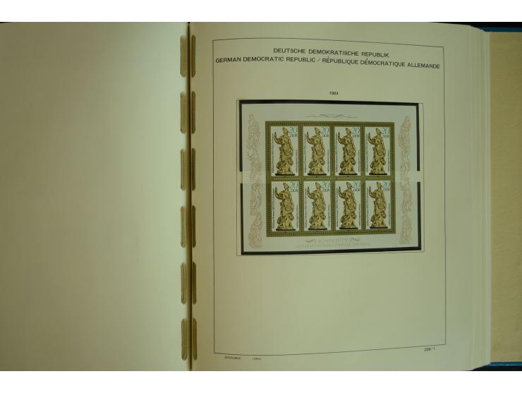 1945/2012, ungebrauchte/postfrische und gestempelte Sammlung, dabei Bizone mit besseren u.a. Mi.-Nr. 93I XG gestempelt mit Fo
