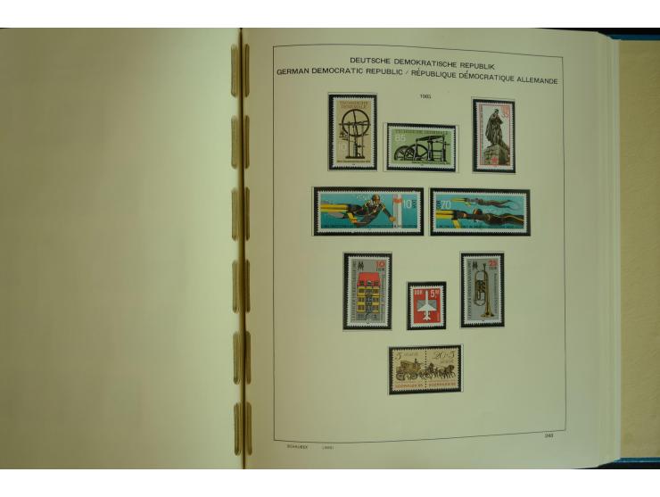 1945/2012, ungebrauchte/postfrische und gestempelte Sammlung, dabei Bizone mit besseren u.a. Mi.-Nr. 93I XG gestempelt mit Fo