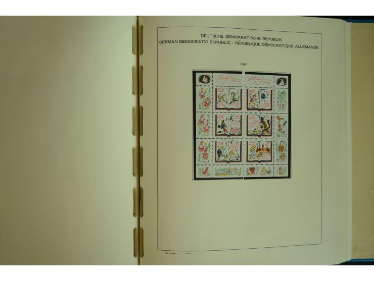 1945/2012, ungebrauchte/postfrische und gestempelte Sammlung, dabei Bizone mit besseren u.a. Mi.-Nr. 93I XG gestempelt mit Fo