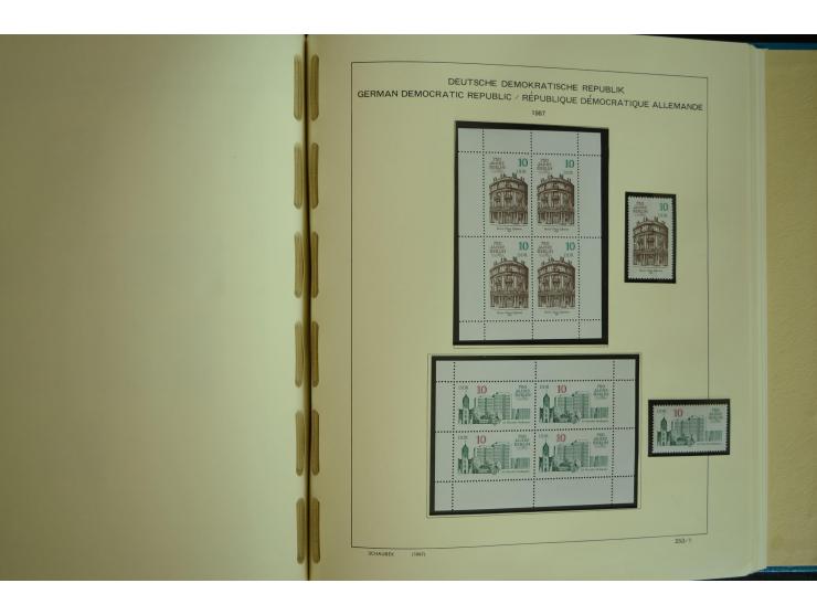 1945/2012, ungebrauchte/postfrische und gestempelte Sammlung, dabei Bizone mit besseren u.a. Mi.-Nr. 93I XG gestempelt mit Fo