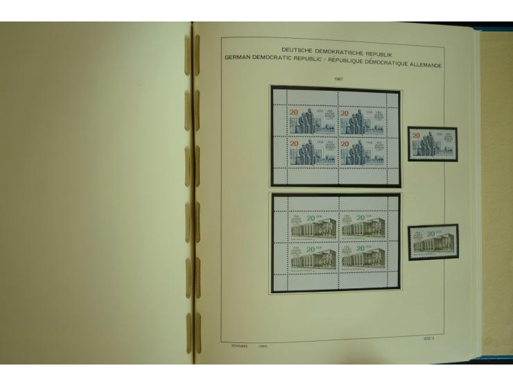 1945/2012, ungebrauchte/postfrische und gestempelte Sammlung, dabei Bizone mit besseren u.a. Mi.-Nr. 93I XG gestempelt mit Fo