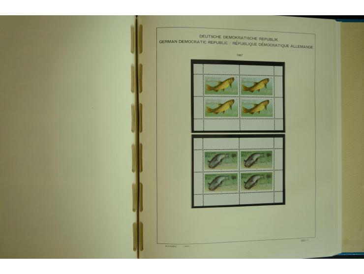 1945/2012, ungebrauchte/postfrische und gestempelte Sammlung, dabei Bizone mit besseren u.a. Mi.-Nr. 93I XG gestempelt mit Fo