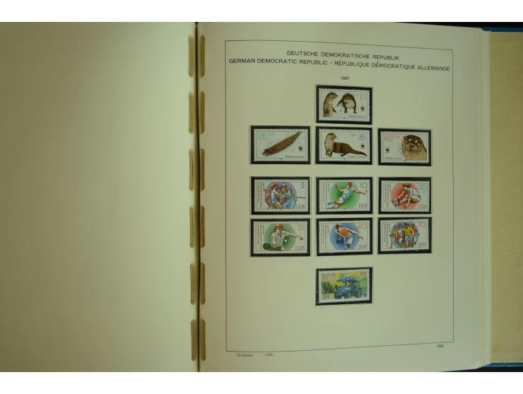 1945/2012, ungebrauchte/postfrische und gestempelte Sammlung, dabei Bizone mit besseren u.a. Mi.-Nr. 93I XG gestempelt mit Fo