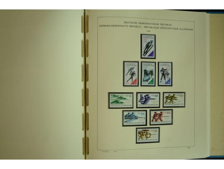 1945/2012, ungebrauchte/postfrische und gestempelte Sammlung, dabei Bizone mit besseren u.a. Mi.-Nr. 93I XG gestempelt mit Fo