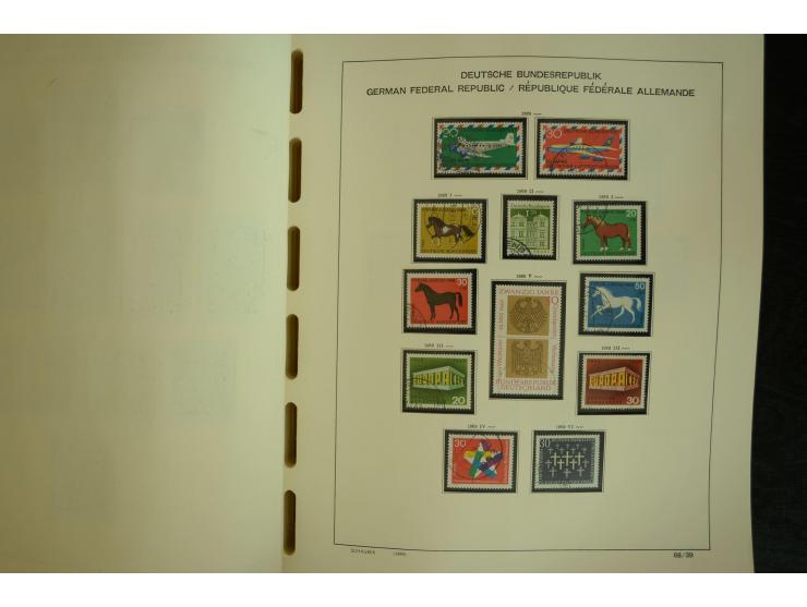 1945/2012, ungebrauchte/postfrische und gestempelte Sammlung, dabei Bizone mit besseren u.a. Mi.-Nr. 93I XG gestempelt mit Fo