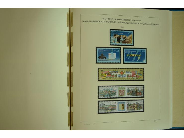 1945/2012, ungebrauchte/postfrische und gestempelte Sammlung, dabei Bizone mit besseren u.a. Mi.-Nr. 93I XG gestempelt mit Fo