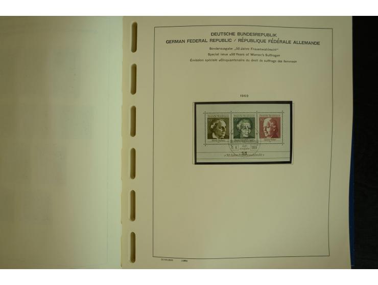 1945/2012, ungebrauchte/postfrische und gestempelte Sammlung, dabei Bizone mit besseren u.a. Mi.-Nr. 93I XG gestempelt mit Fo