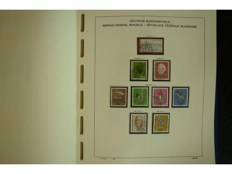1945/2012, ungebrauchte/postfrische und gestempelte Sammlung, dabei Bizone mit besseren u.a. Mi.-Nr. 93I XG gestempelt mit Fo