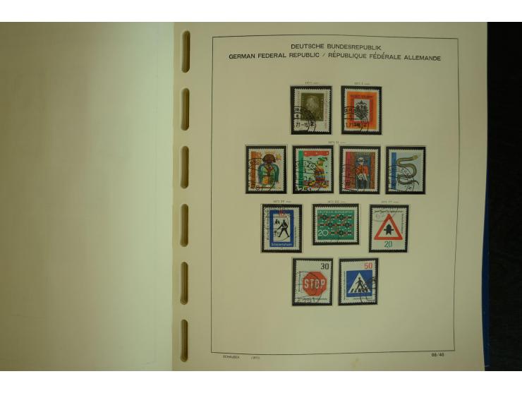 1945/2012, ungebrauchte/postfrische und gestempelte Sammlung, dabei Bizone mit besseren u.a. Mi.-Nr. 93I XG gestempelt mit Fo