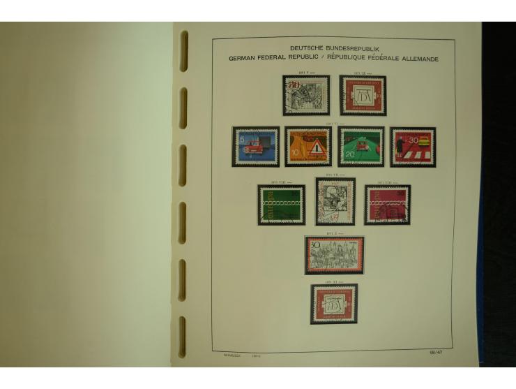 1945/2012, ungebrauchte/postfrische und gestempelte Sammlung, dabei Bizone mit besseren u.a. Mi.-Nr. 93I XG gestempelt mit Fo
