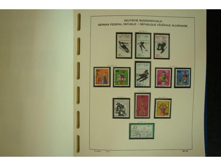 1945/2012, ungebrauchte/postfrische und gestempelte Sammlung, dabei Bizone mit besseren u.a. Mi.-Nr. 93I XG gestempelt mit Fo