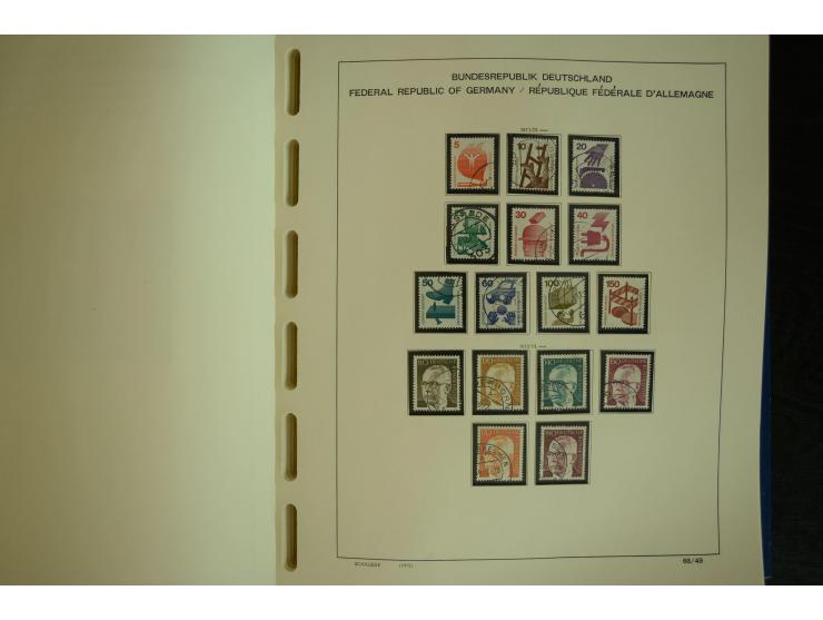 1945/2012, ungebrauchte/postfrische und gestempelte Sammlung, dabei Bizone mit besseren u.a. Mi.-Nr. 93I XG gestempelt mit Fo