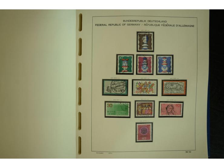 1945/2012, ungebrauchte/postfrische und gestempelte Sammlung, dabei Bizone mit besseren u.a. Mi.-Nr. 93I XG gestempelt mit Fo