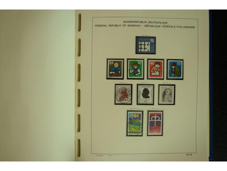 1945/2012, ungebrauchte/postfrische und gestempelte Sammlung, dabei Bizone mit besseren u.a. Mi.-Nr. 93I XG gestempelt mit Fo