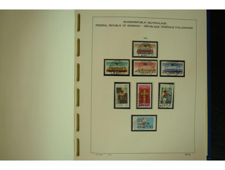 1945/2012, ungebrauchte/postfrische und gestempelte Sammlung, dabei Bizone mit besseren u.a. Mi.-Nr. 93I XG gestempelt mit Fo