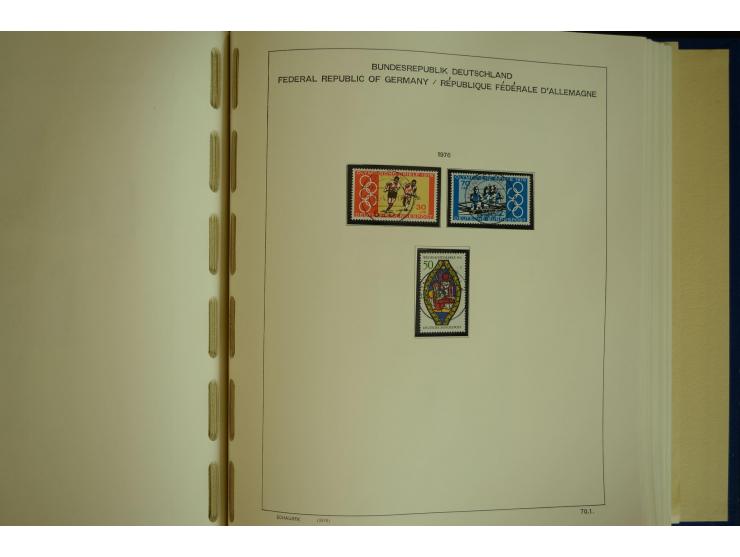 1945/2012, ungebrauchte/postfrische und gestempelte Sammlung, dabei Bizone mit besseren u.a. Mi.-Nr. 93I XG gestempelt mit Fo