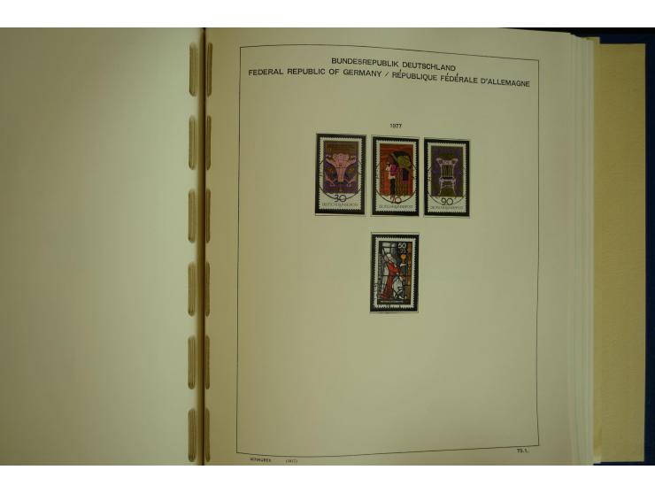 1945/2012, ungebrauchte/postfrische und gestempelte Sammlung, dabei Bizone mit besseren u.a. Mi.-Nr. 93I XG gestempelt mit Fo