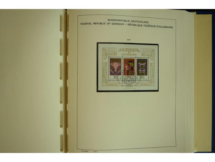 1945/2012, ungebrauchte/postfrische und gestempelte Sammlung, dabei Bizone mit besseren u.a. Mi.-Nr. 93I XG gestempelt mit Fo