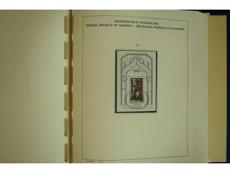 1945/2012, ungebrauchte/postfrische und gestempelte Sammlung, dabei Bizone mit besseren u.a. Mi.-Nr. 93I XG gestempelt mit Fo