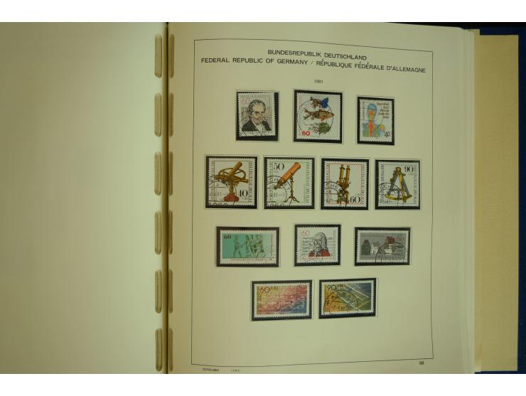 1945/2012, ungebrauchte/postfrische und gestempelte Sammlung, dabei Bizone mit besseren u.a. Mi.-Nr. 93I XG gestempelt mit Fo