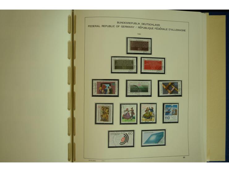 1945/2012, ungebrauchte/postfrische und gestempelte Sammlung, dabei Bizone mit besseren u.a. Mi.-Nr. 93I XG gestempelt mit Fo