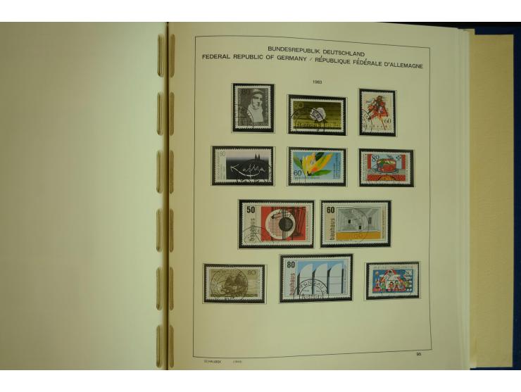 1945/2012, ungebrauchte/postfrische und gestempelte Sammlung, dabei Bizone mit besseren u.a. Mi.-Nr. 93I XG gestempelt mit Fo
