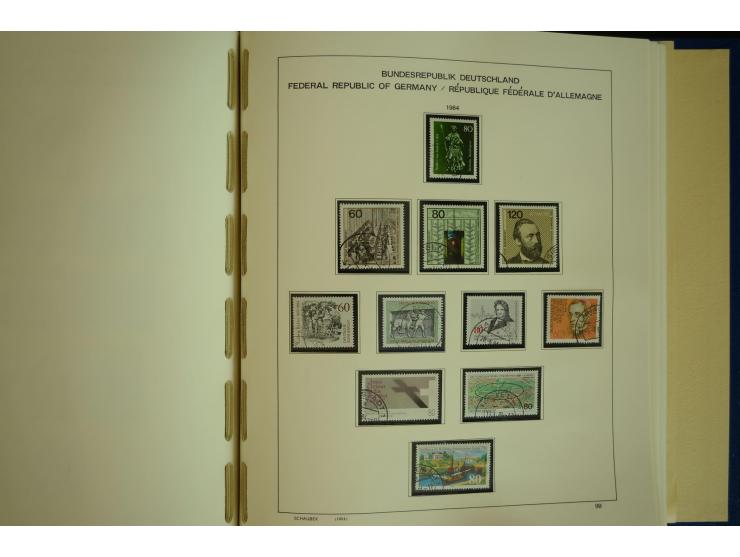 1945/2012, ungebrauchte/postfrische und gestempelte Sammlung, dabei Bizone mit besseren u.a. Mi.-Nr. 93I XG gestempelt mit Fo