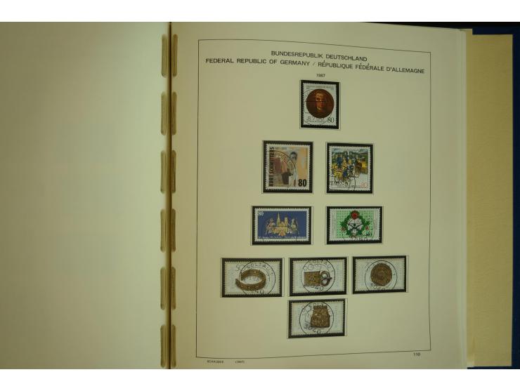 1945/2012, ungebrauchte/postfrische und gestempelte Sammlung, dabei Bizone mit besseren u.a. Mi.-Nr. 93I XG gestempelt mit Fo