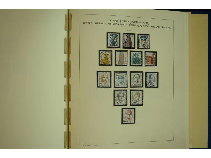 1945/2012, ungebrauchte/postfrische und gestempelte Sammlung, dabei Bizone mit besseren u.a. Mi.-Nr. 93I XG gestempelt mit Fo