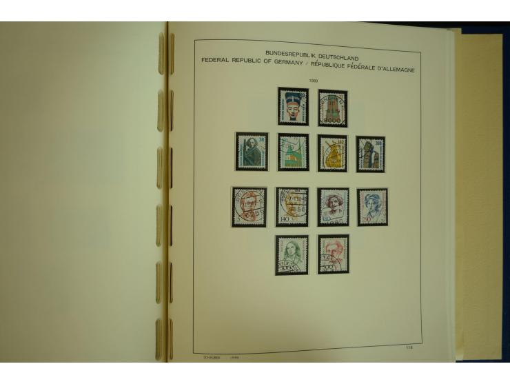 1945/2012, ungebrauchte/postfrische und gestempelte Sammlung, dabei Bizone mit besseren u.a. Mi.-Nr. 93I XG gestempelt mit Fo