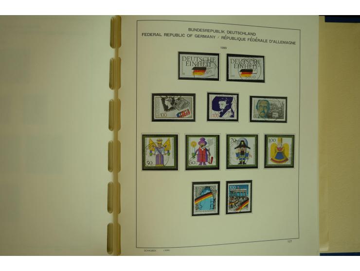 1945/2012, ungebrauchte/postfrische und gestempelte Sammlung, dabei Bizone mit besseren u.a. Mi.-Nr. 93I XG gestempelt mit Fo
