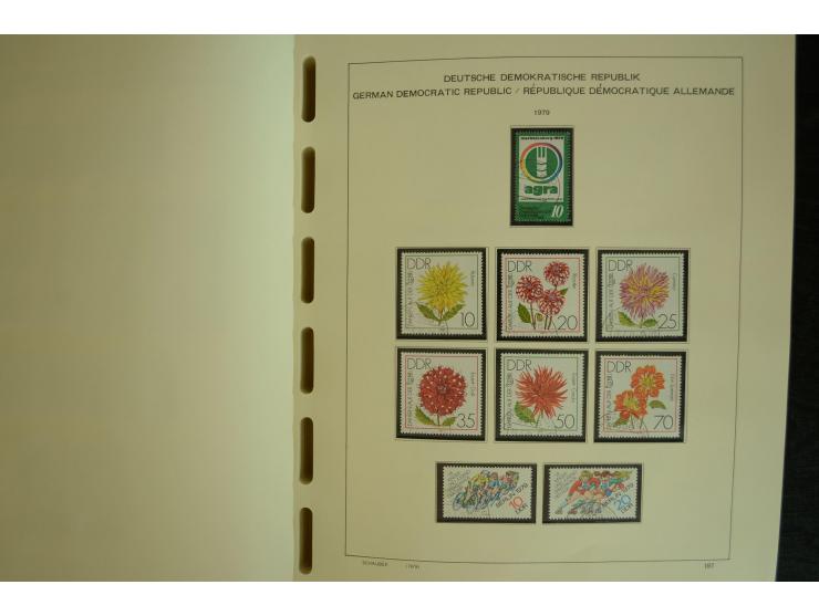 1945/2012, ungebrauchte/postfrische und gestempelte Sammlung, dabei Bizone mit besseren u.a. Mi.-Nr. 93I XG gestempelt mit Fo