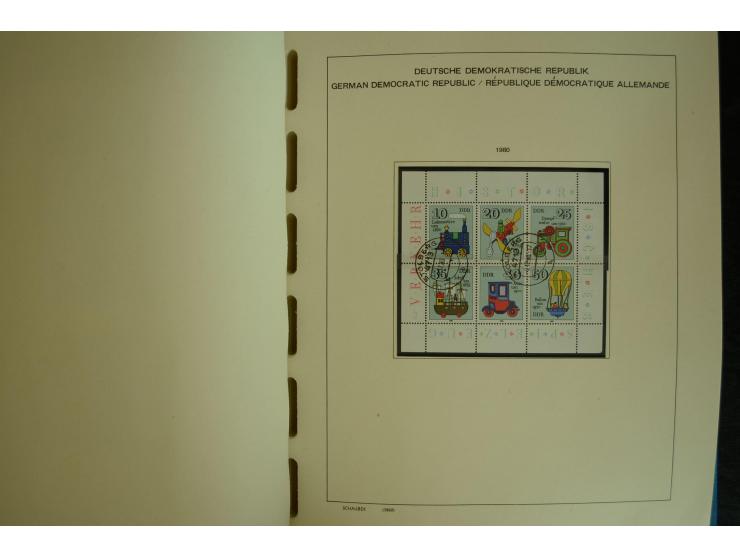 1945/2012, ungebrauchte/postfrische und gestempelte Sammlung, dabei Bizone mit besseren u.a. Mi.-Nr. 93I XG gestempelt mit Fo
