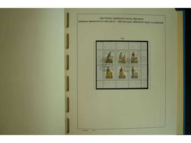 1945/2012, ungebrauchte/postfrische und gestempelte Sammlung, dabei Bizone mit besseren u.a. Mi.-Nr. 93I XG gestempelt mit Fo