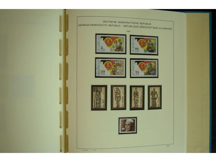 1945/2012, ungebrauchte/postfrische und gestempelte Sammlung, dabei Bizone mit besseren u.a. Mi.-Nr. 93I XG gestempelt mit Fo