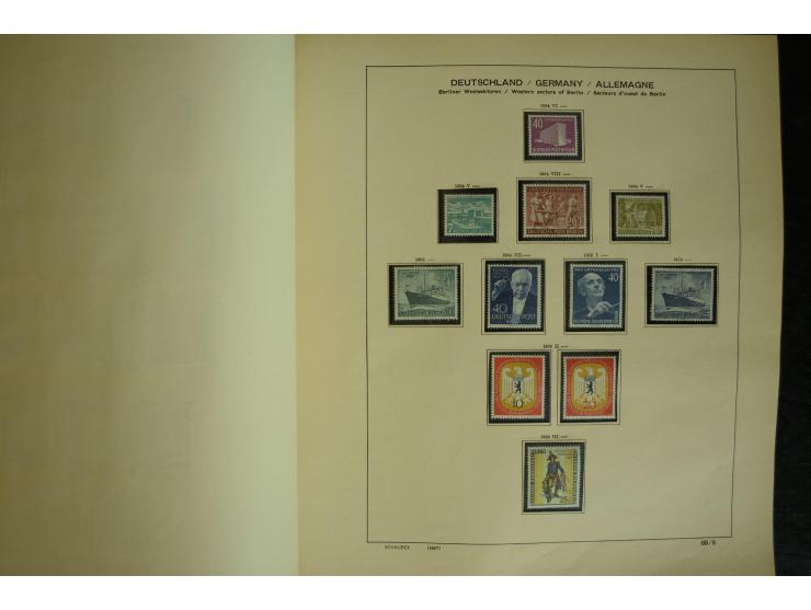 1945/2012, ungebrauchte/postfrische und gestempelte Sammlung, dabei Bizone mit besseren u.a. Mi.-Nr. 93I XG gestempelt mit Fo