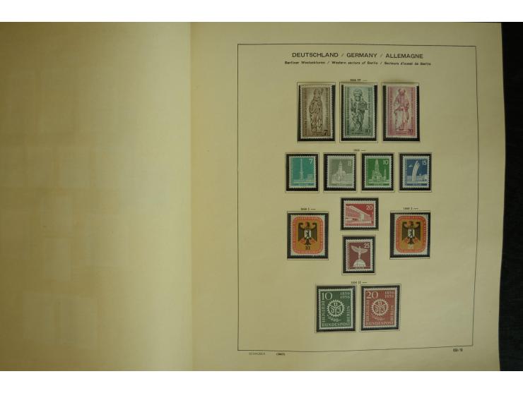 1945/2012, ungebrauchte/postfrische und gestempelte Sammlung, dabei Bizone mit besseren u.a. Mi.-Nr. 93I XG gestempelt mit Fo
