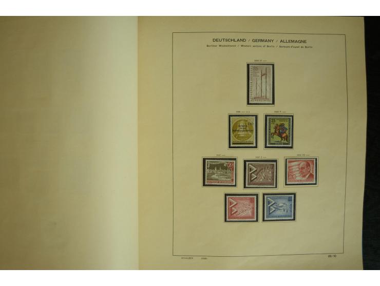 1945/2012, ungebrauchte/postfrische und gestempelte Sammlung, dabei Bizone mit besseren u.a. Mi.-Nr. 93I XG gestempelt mit Fo