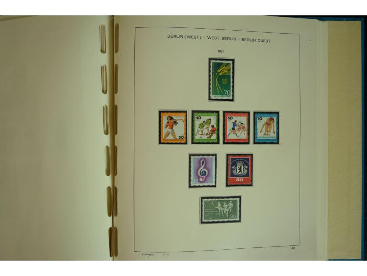 1945/2012, ungebrauchte/postfrische und gestempelte Sammlung, dabei Bizone mit besseren u.a. Mi.-Nr. 93I XG gestempelt mit Fo