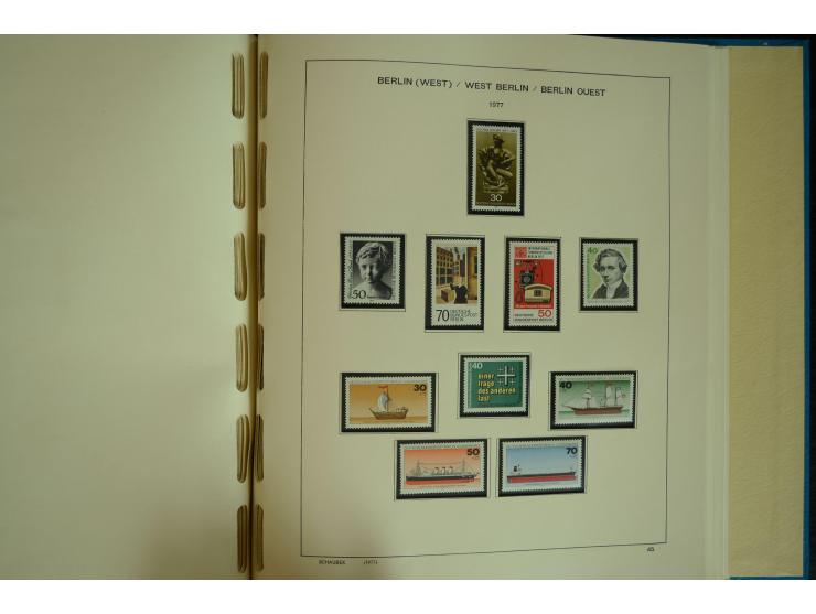 1945/2012, ungebrauchte/postfrische und gestempelte Sammlung, dabei Bizone mit besseren u.a. Mi.-Nr. 93I XG gestempelt mit Fo